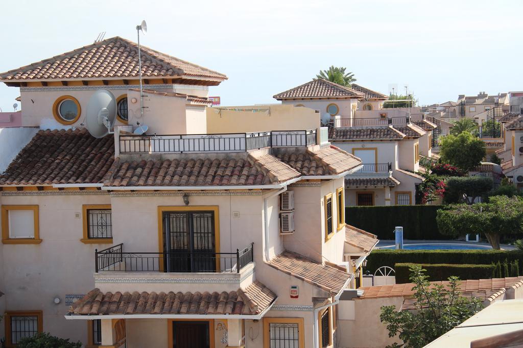 Holiday Home Torre De Pisa Torrevieja Quarto foto